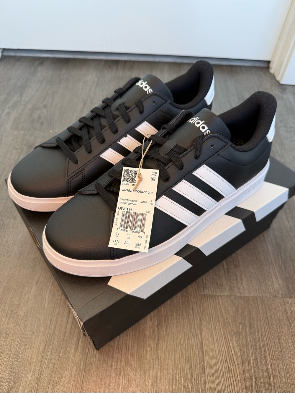 NWT Men’s Adidas Grand Court 2.0 Sneakers Size 11.5 Black & White Shoe Brand New